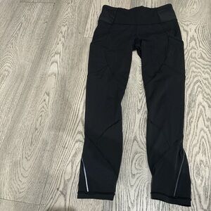 black lululemon leggings